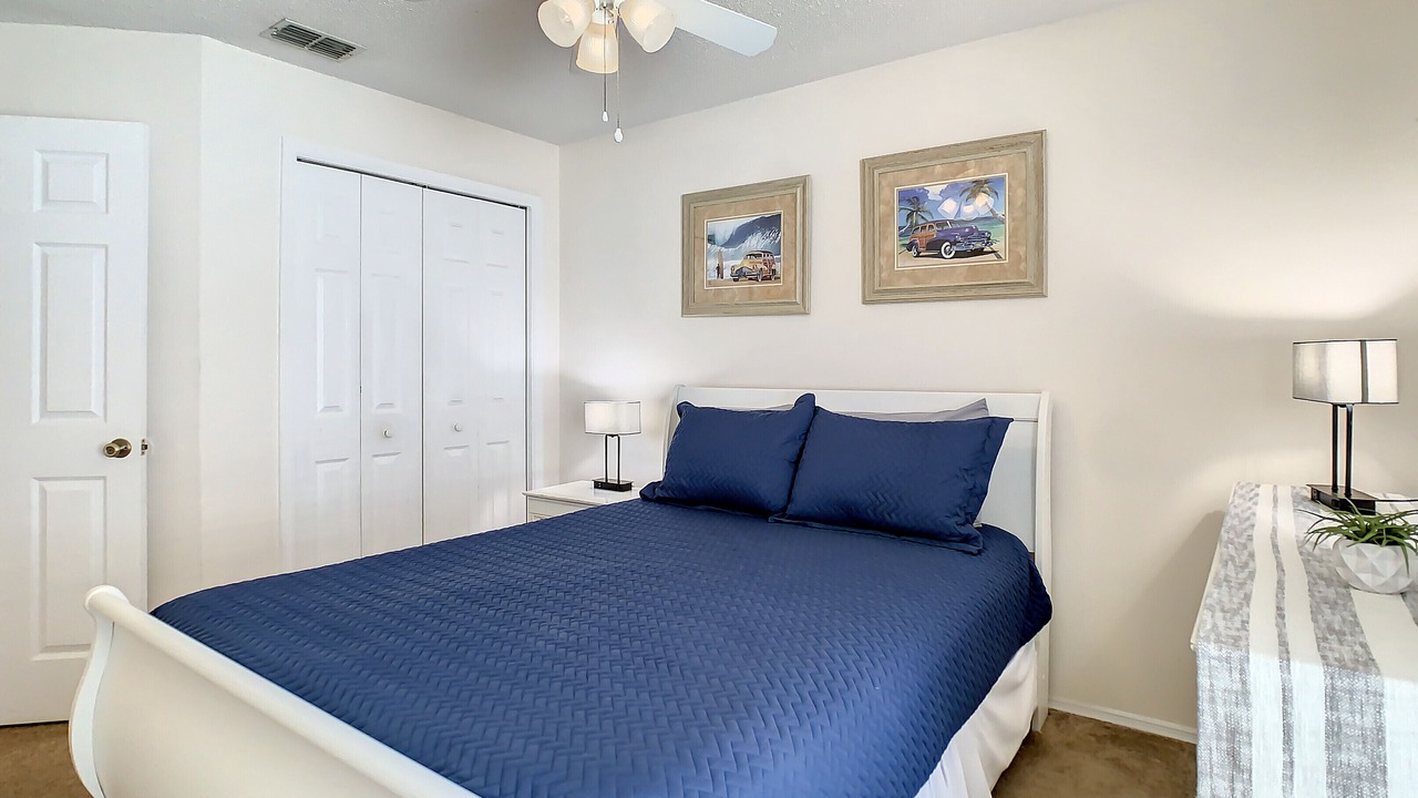 Photo of Bedroom in Windward Cay