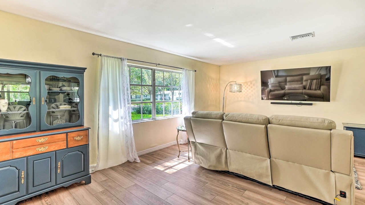 Photo of Livingroom in Clearwater