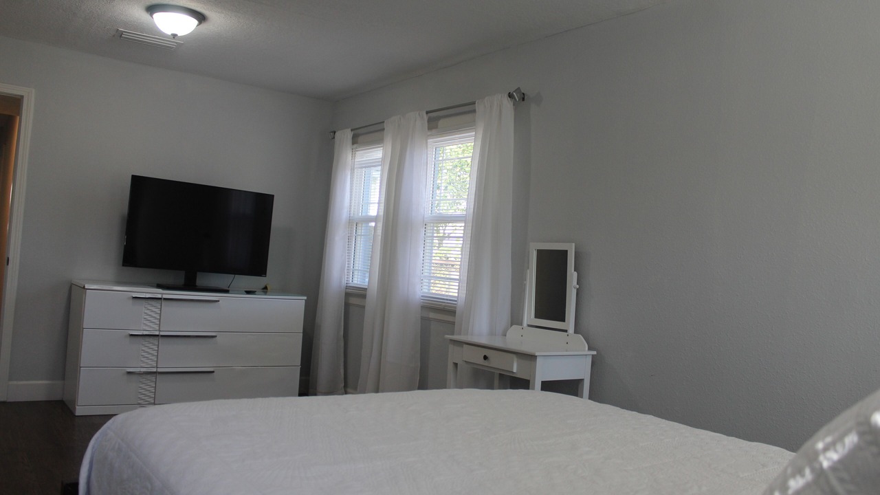 Photo of Bedroom in Murray Hill