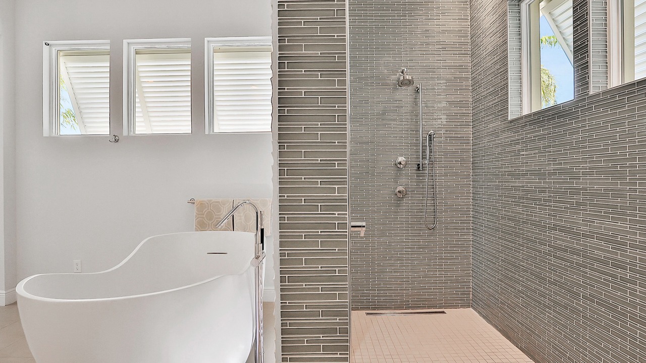 Photo of Bathroom in Island Estate