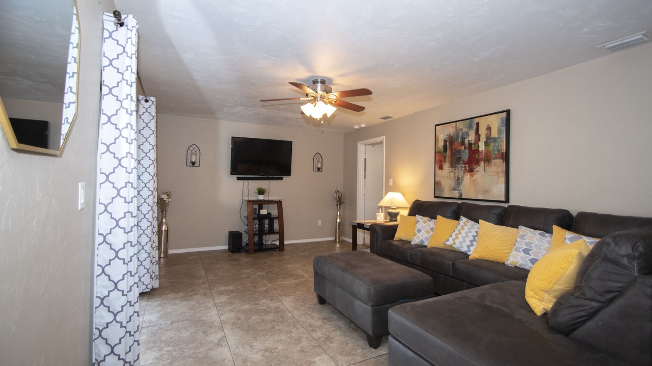 Photo of Livingroom in San Carlos Park
