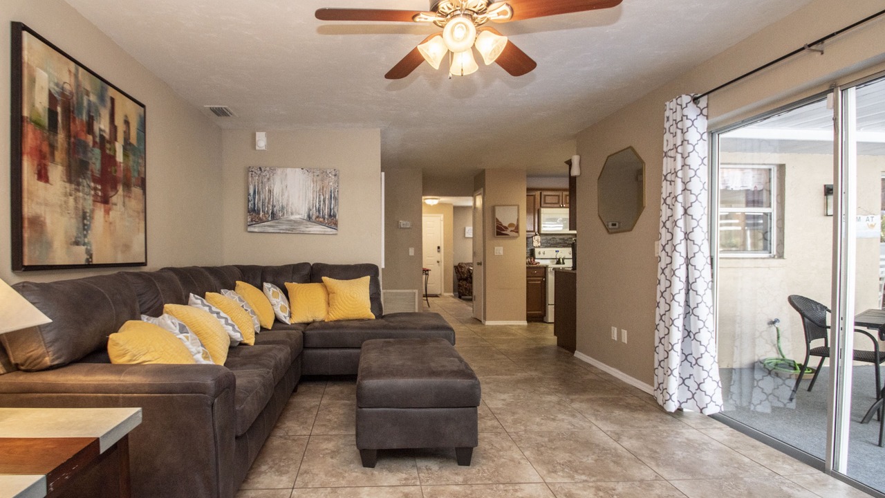 Photo of Livingroom in San Carlos Park