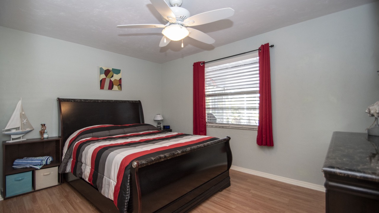 Photo of Bedroom in San Carlos Park