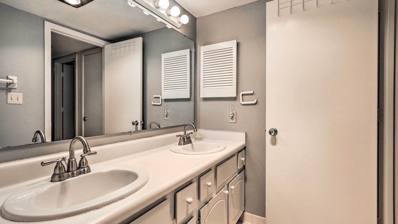 Photo of Bathroom in South Beach