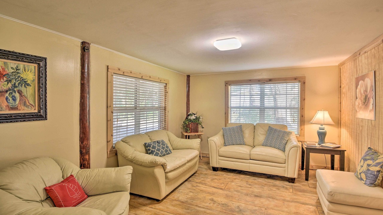Photo of Bedroom in Crescent City