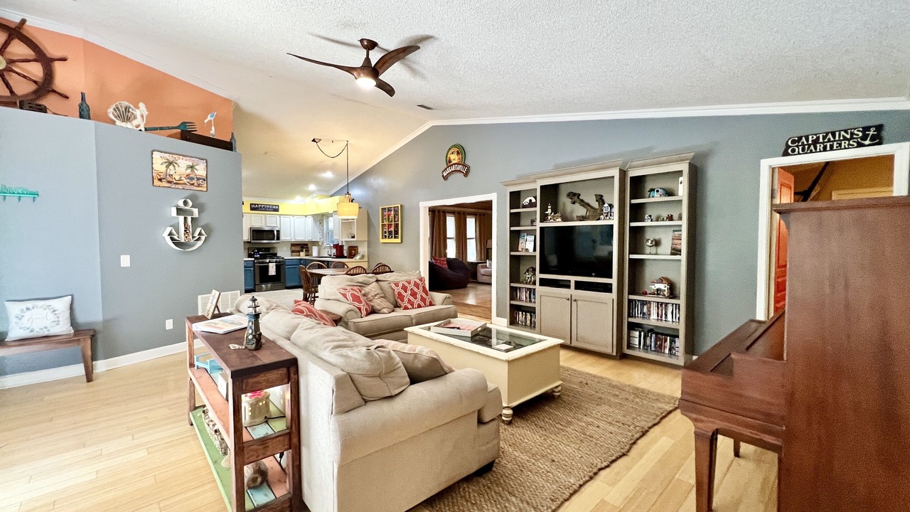 Photo of Livingroom in Fernandina Beach