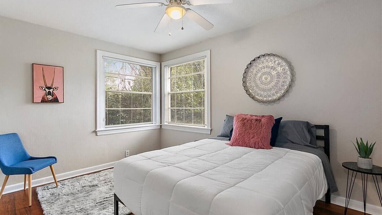 Photo of Bedroom in Murray Hill