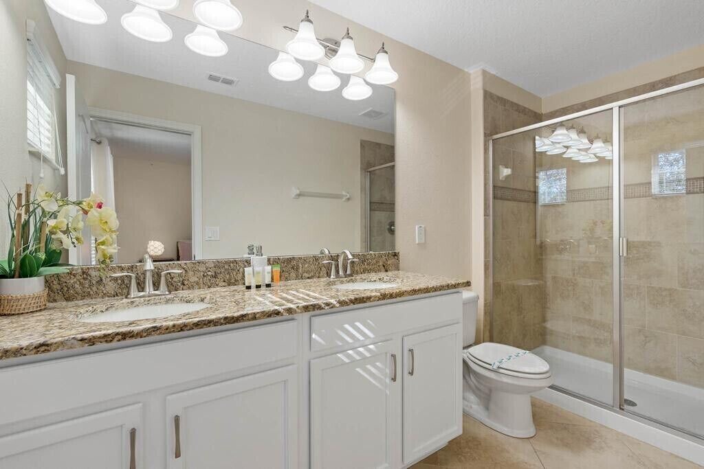 Photo of Bathroom in Lindfields