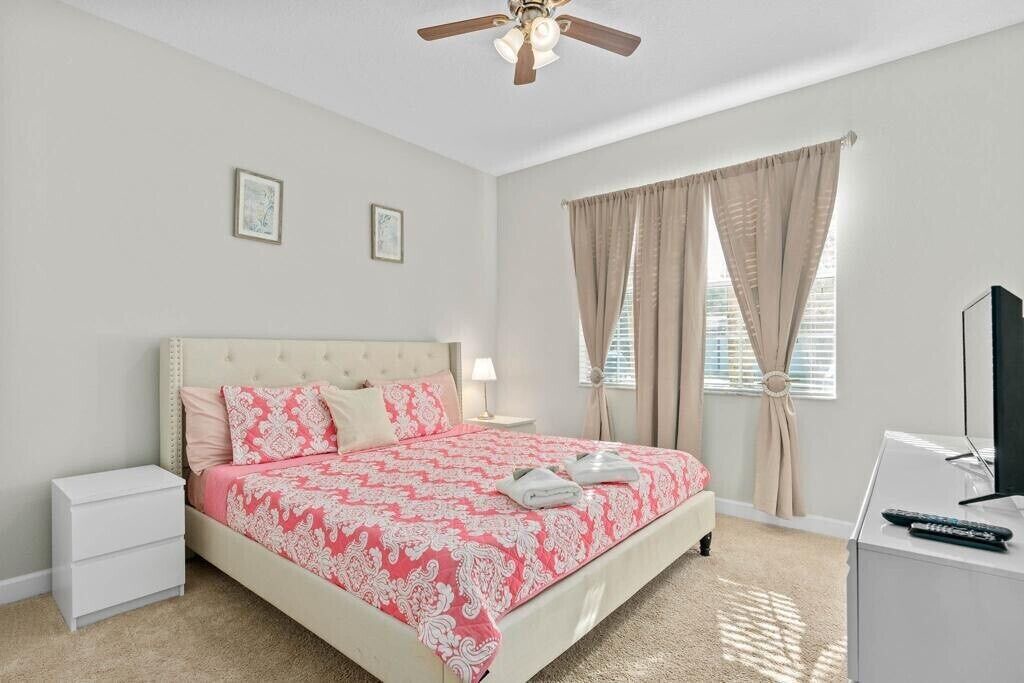Photo of Bedroom in Lindfields