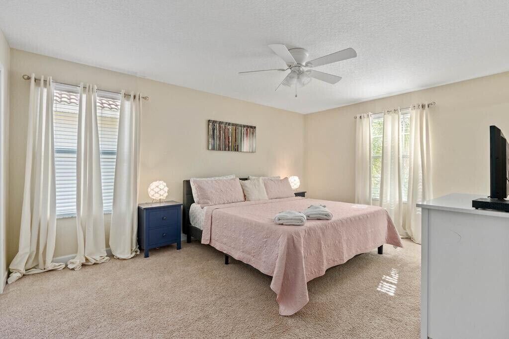 Photo of Bedroom in Lindfields