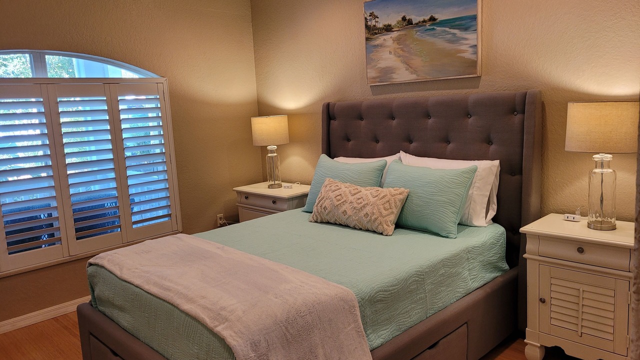 Photo of Bedroom in Crystal Beach