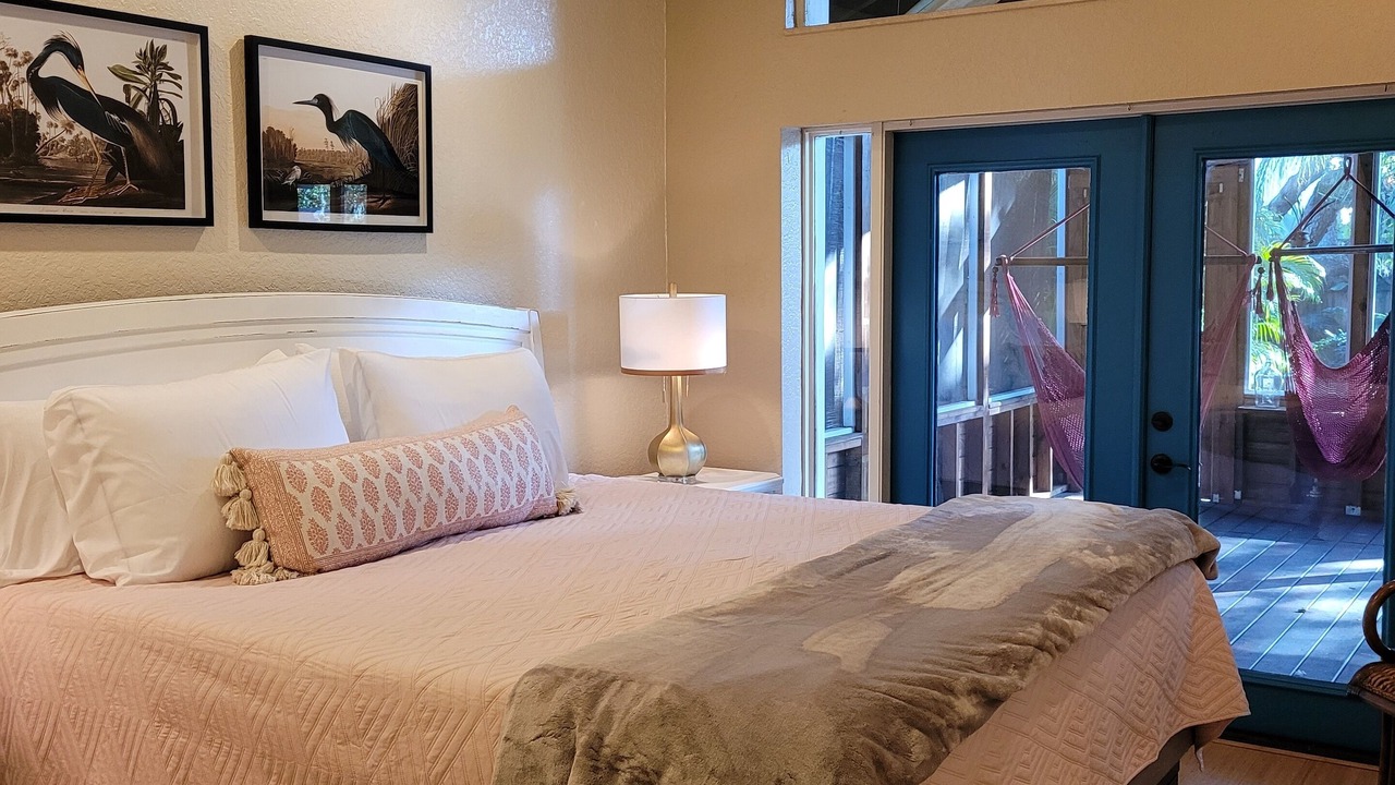 Photo of Bedroom in Crystal Beach