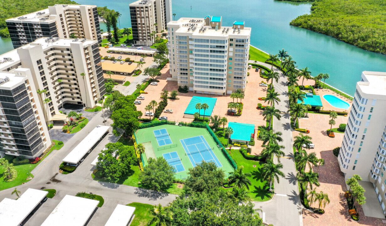 Photo of Outdoor in Vanderbilt Beach