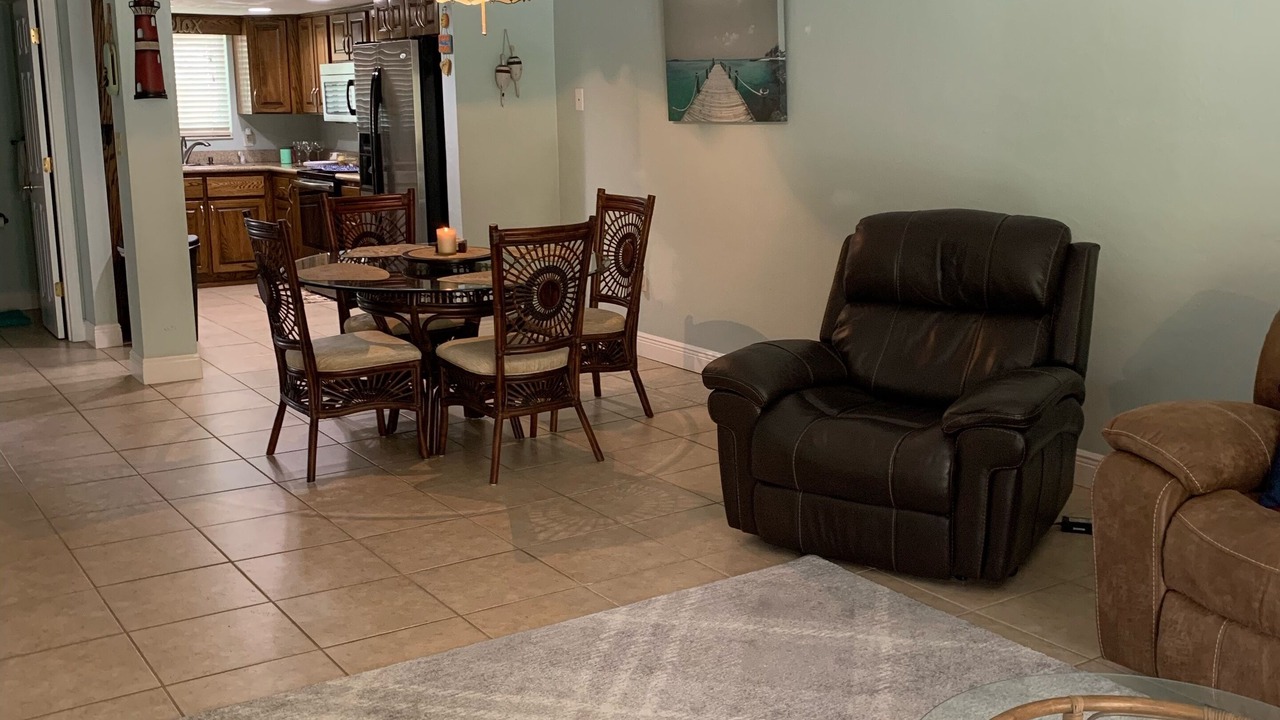 Photo of Livingroom in Springs at Kings Bay