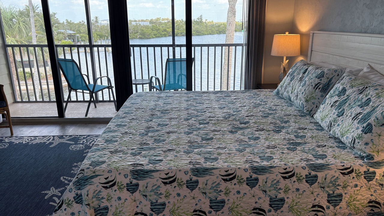 Photo of Bedroom in Bokeelia