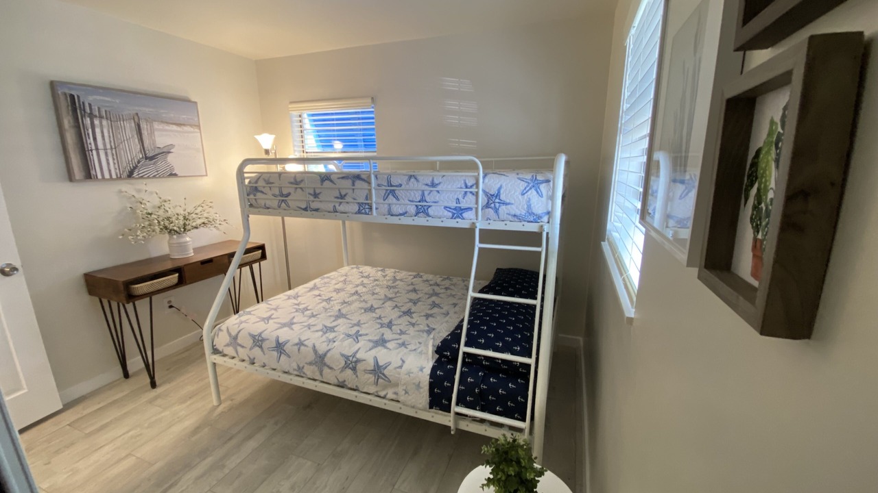Photo of Bedroom in Naples Park