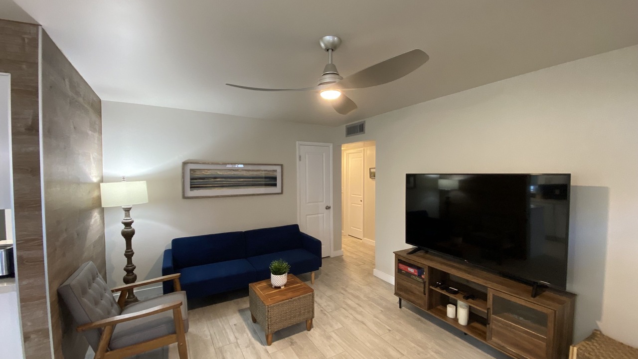 Photo of Livingroom in Naples Park