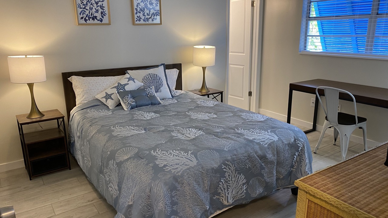 Photo of Bedroom in Naples Park