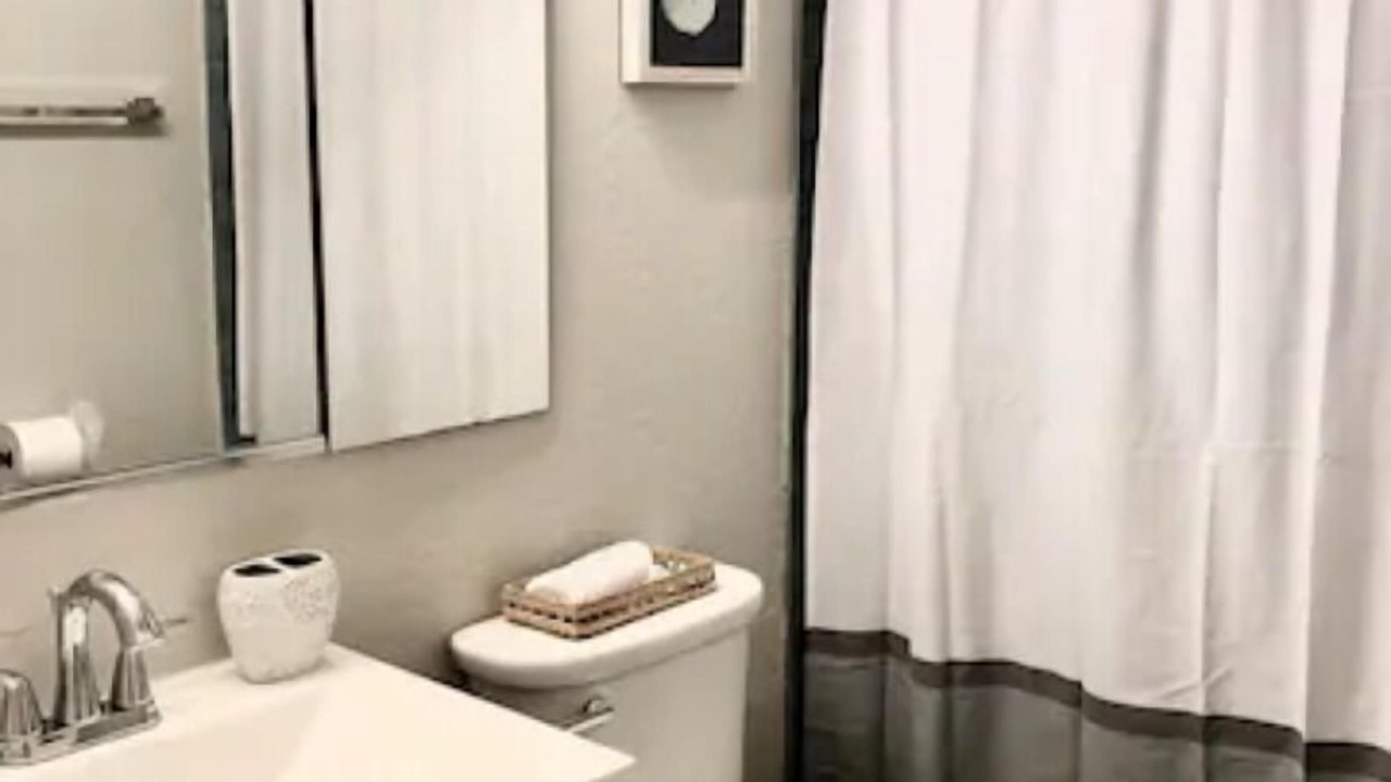 Photo of Bathroom in Chokoloskee