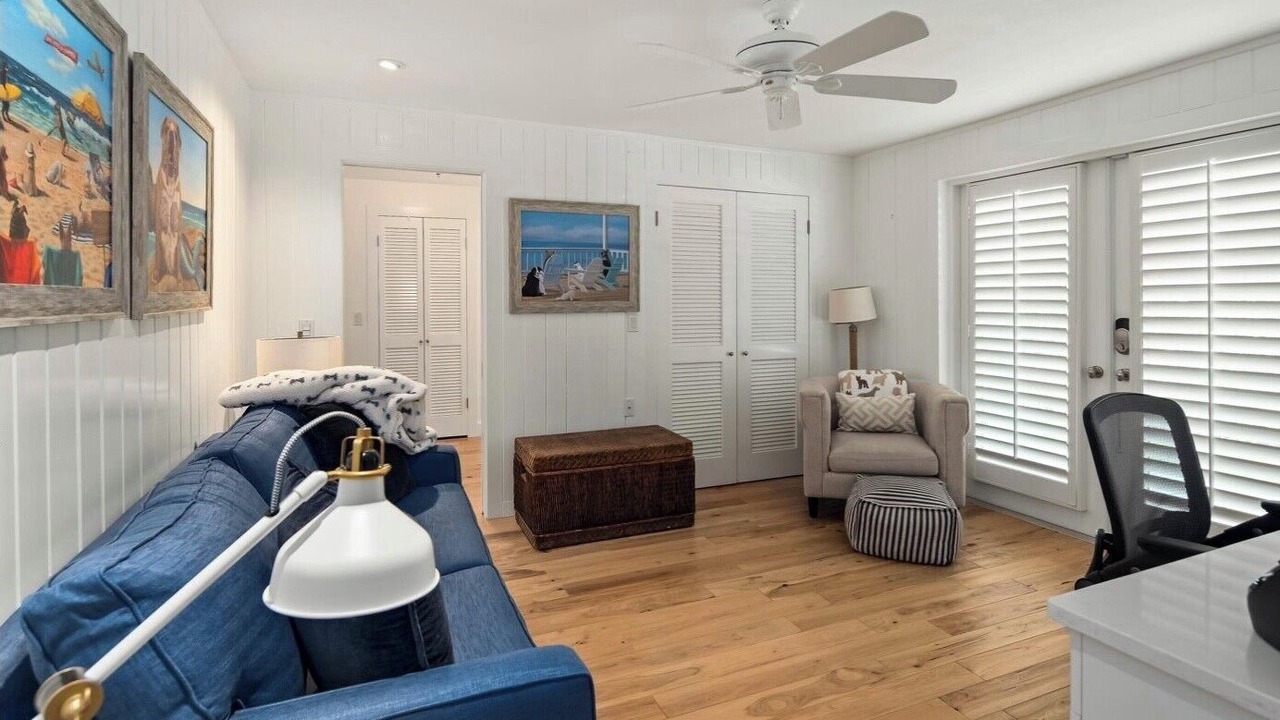 Photo of Livingroom in Palm River Estates