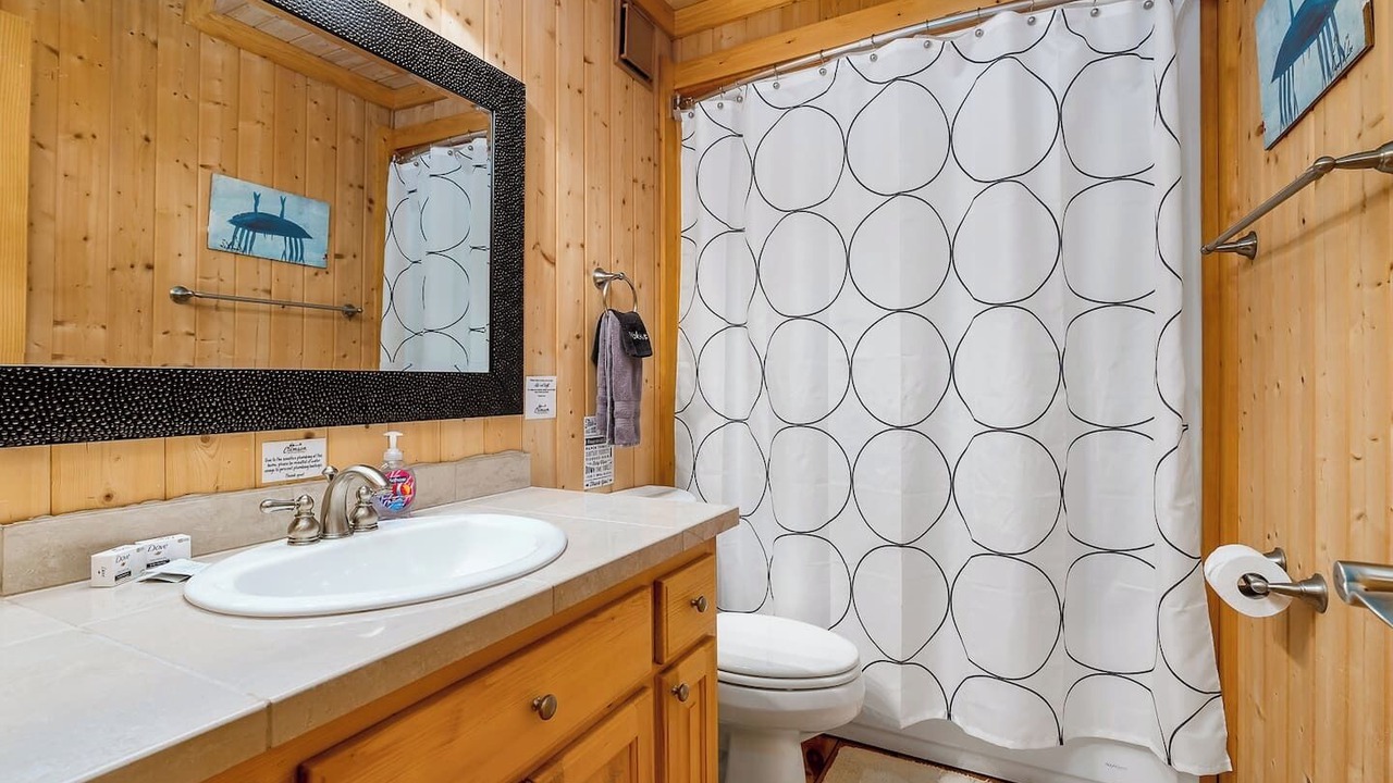 Photo of Bathroom in Six Mile