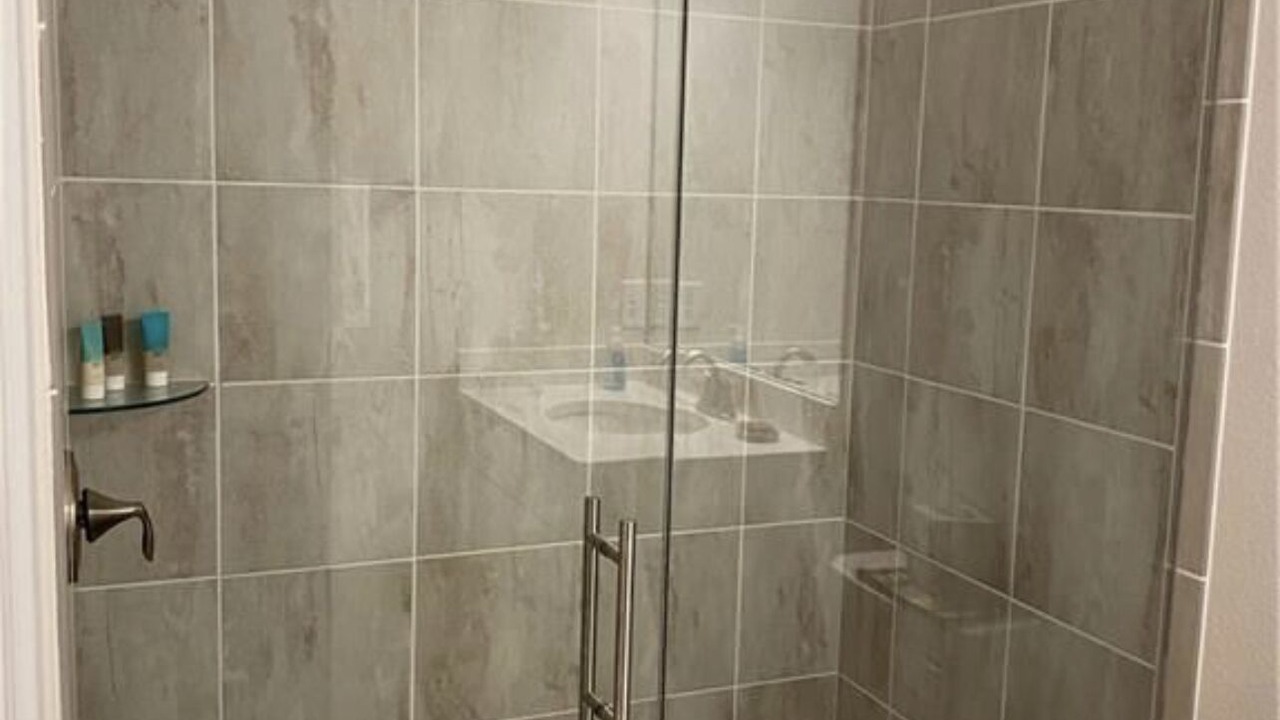 Photo of Bathroom in Biggar