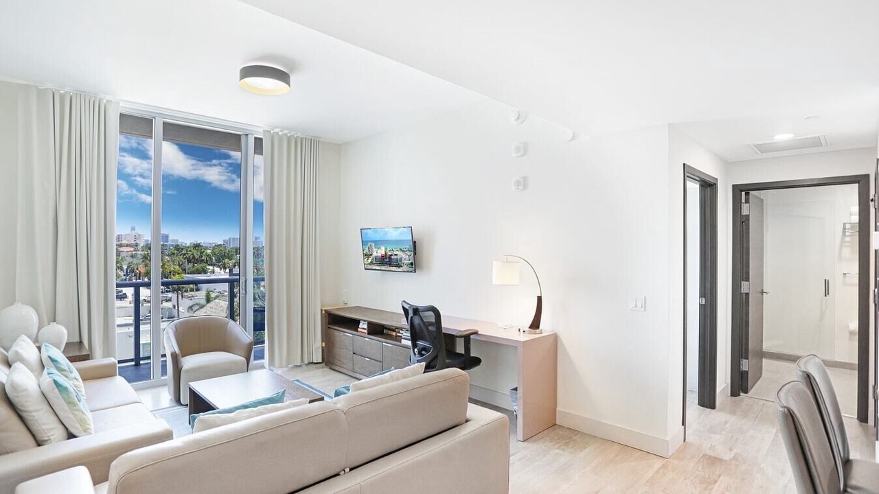 Photo of Livingroom in Hollywood