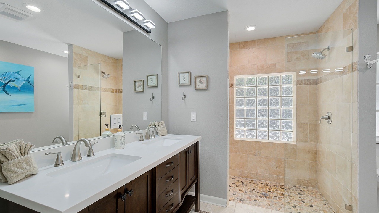 Photo of Bathroom in Bay Isle