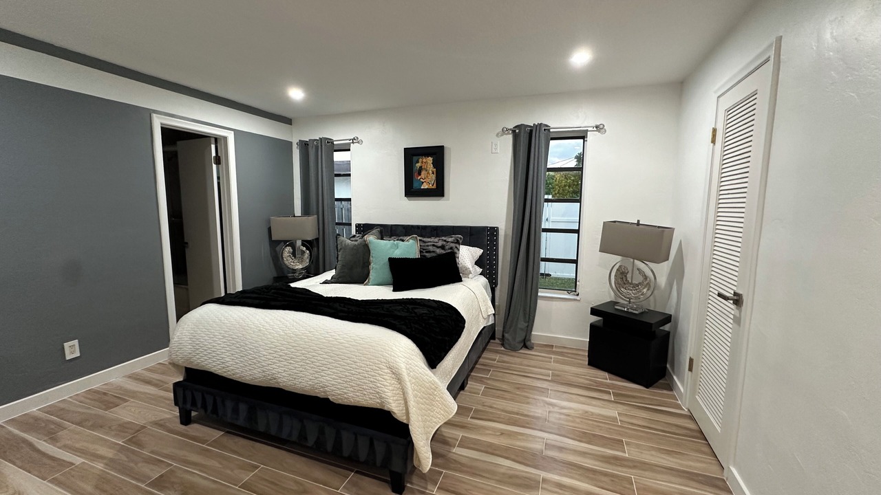 Photo of Bedroom in Deerfield Beach