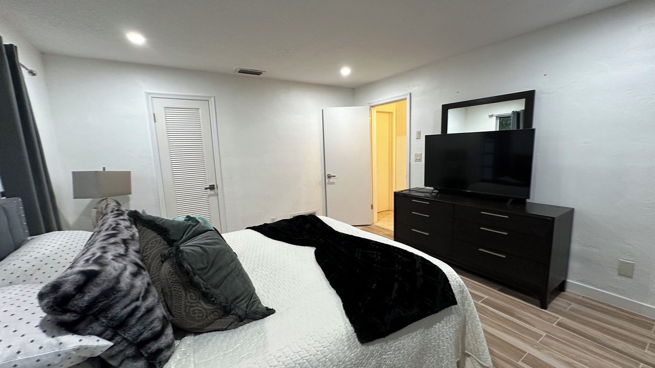 Photo of Bedroom in Deerfield Beach