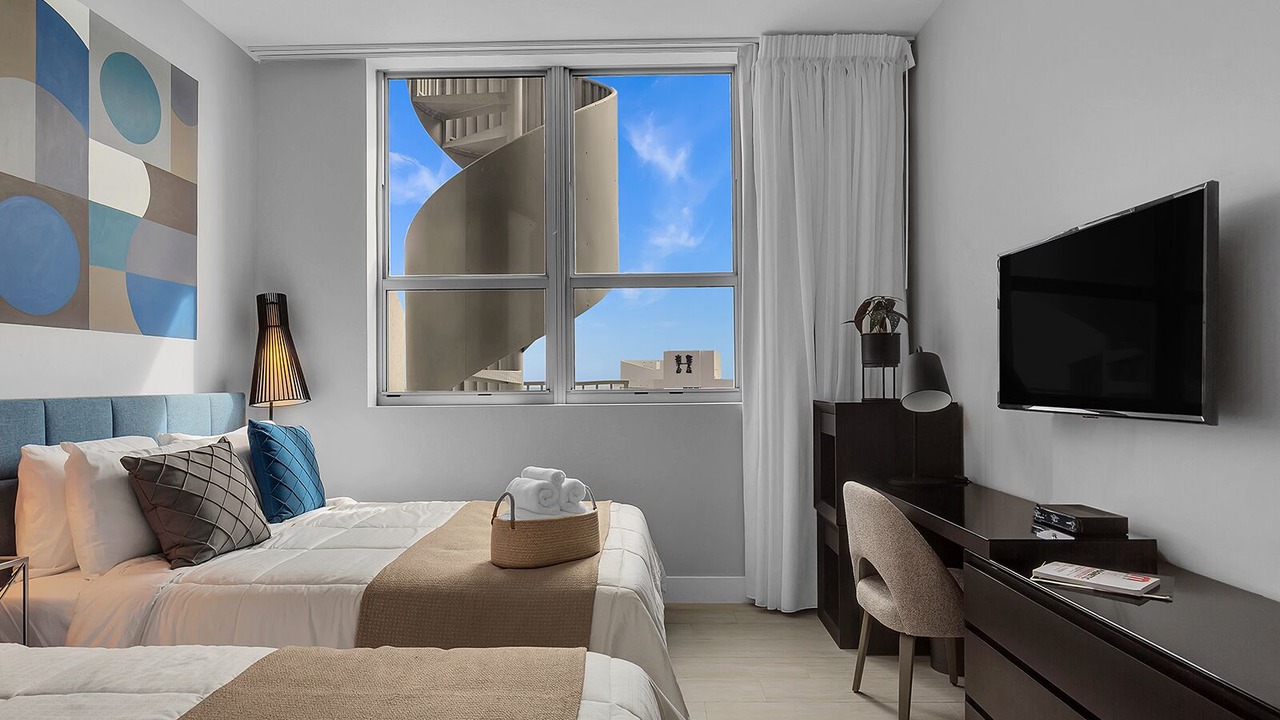 Photo of Bedroom in Hallandale Beach