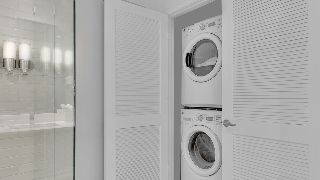 Photo of Bathroom in Hallandale Beach