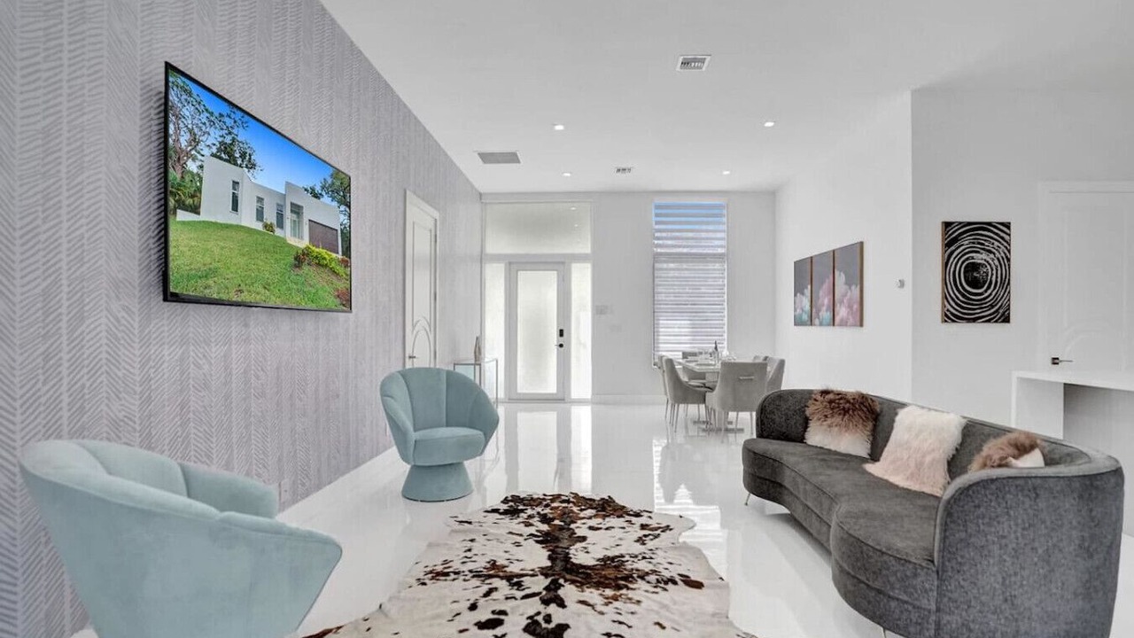 Photo of Livingroom in Edgewood