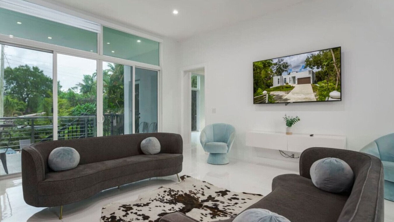 Photo of Livingroom in Edgewood