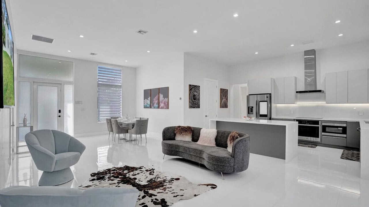 Photo of Livingroom in Edgewood