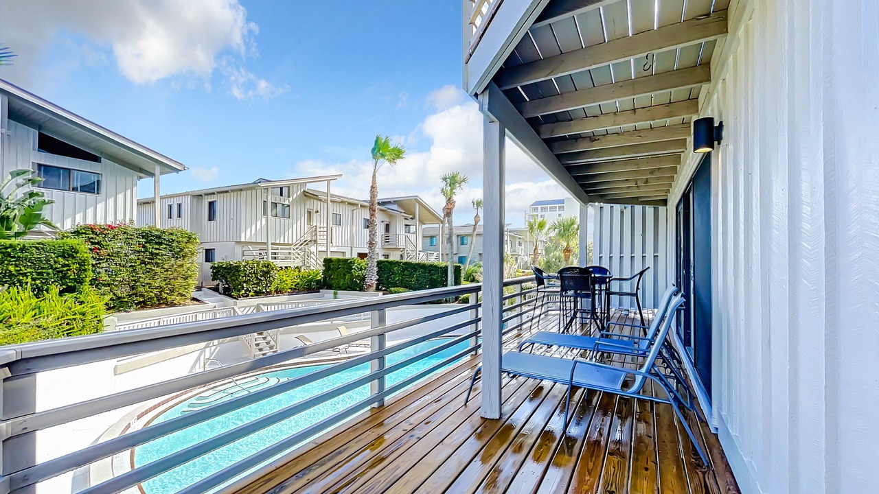 Photo of Patio Balcony in Sea Dunes