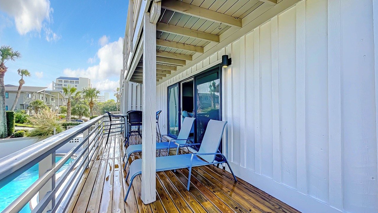Photo of Patio Balcony in Sea Dunes