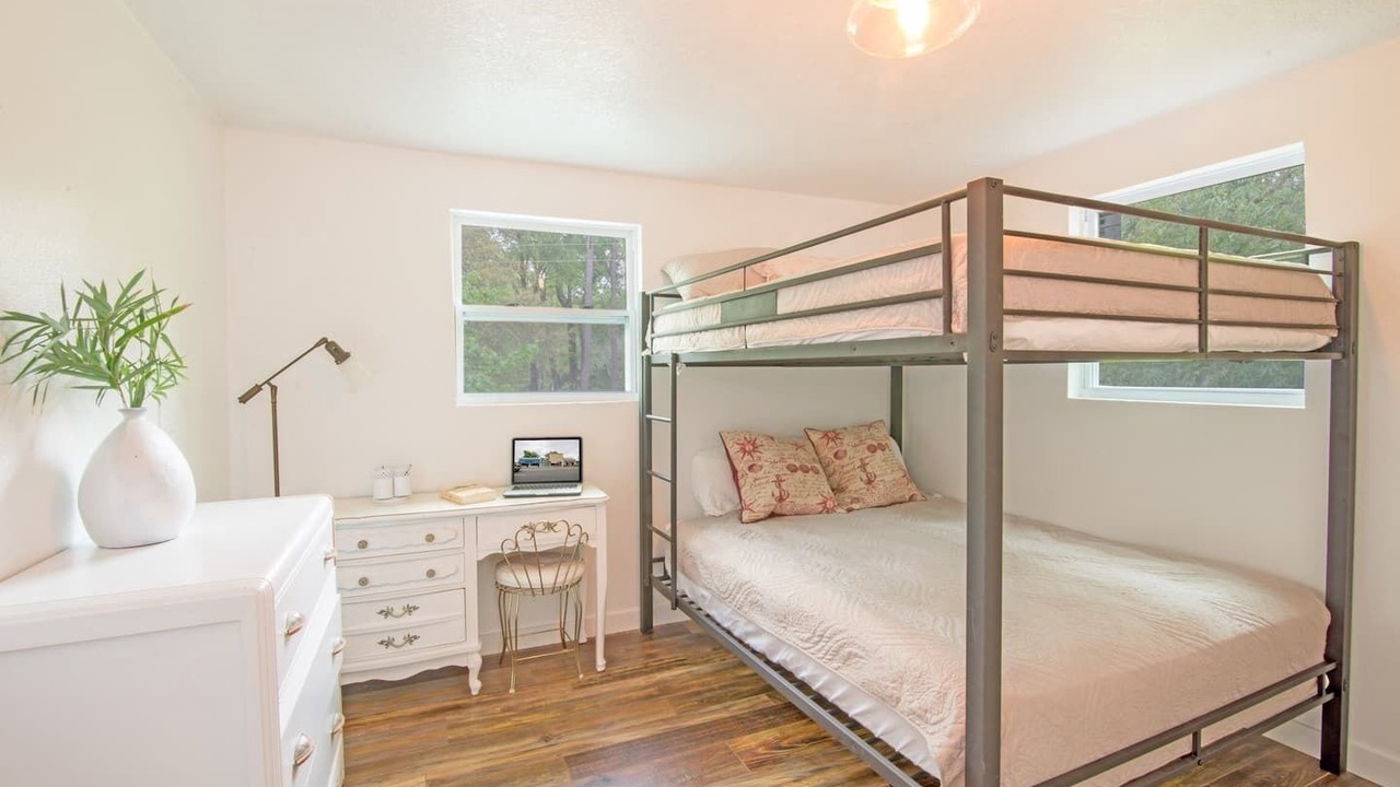 Photo of Bedroom in Bell