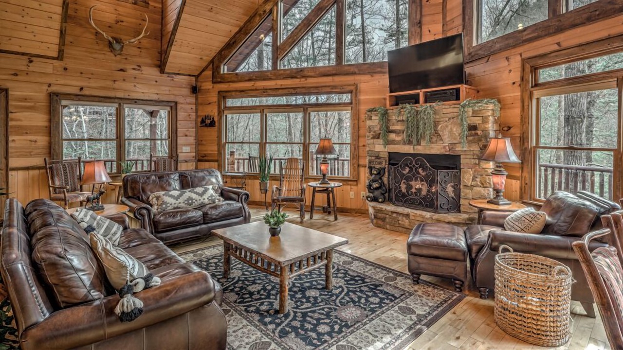 Photo of Livingroom in Foxfire Estates