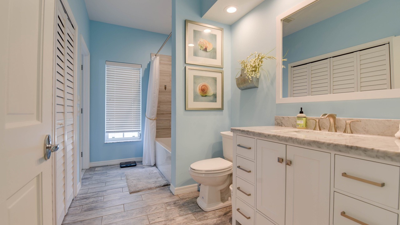 Photo of Bathroom in Sugarloaf Shores