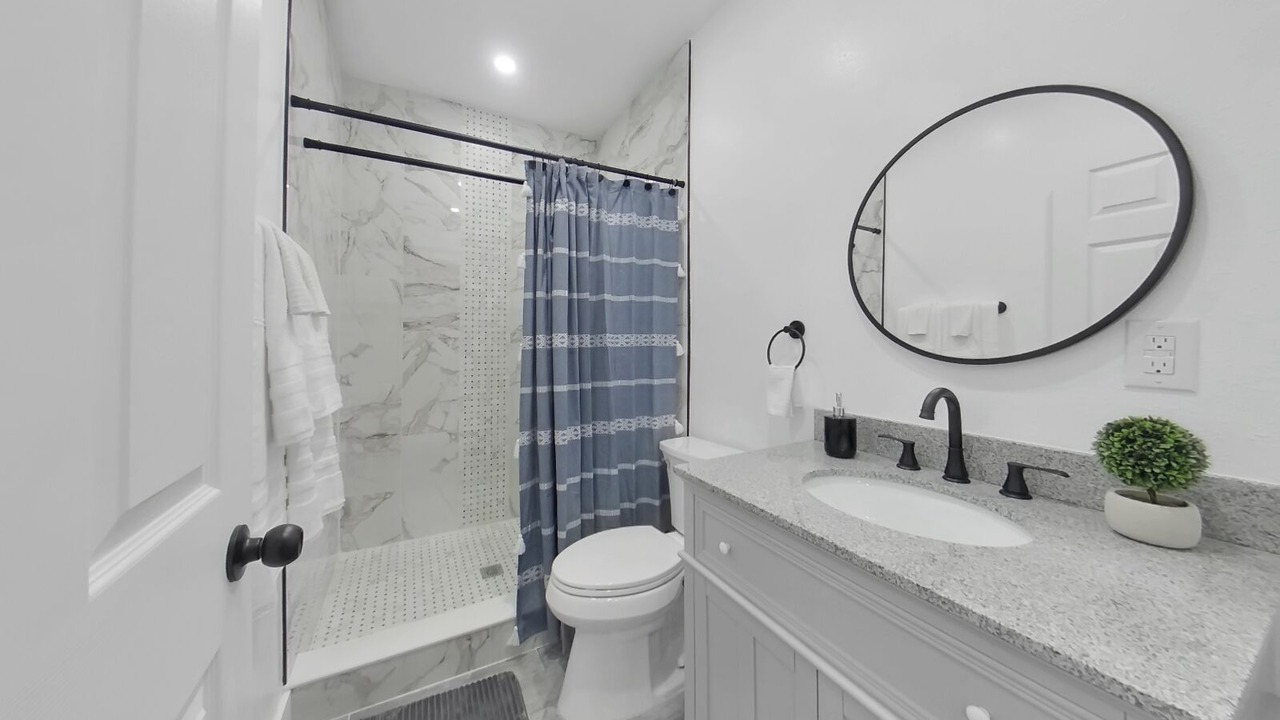 Photo of Bathroom in Egypt Lake-Leto