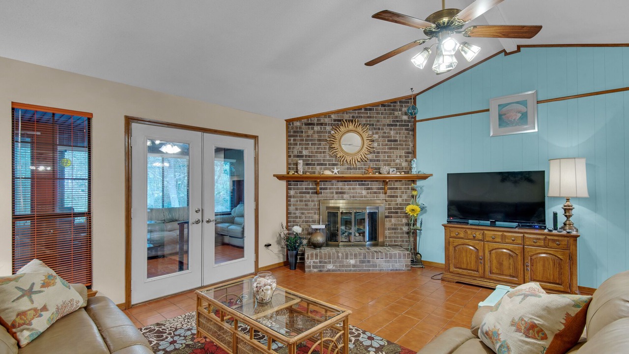 Photo of Livingroom in Gulf Pines