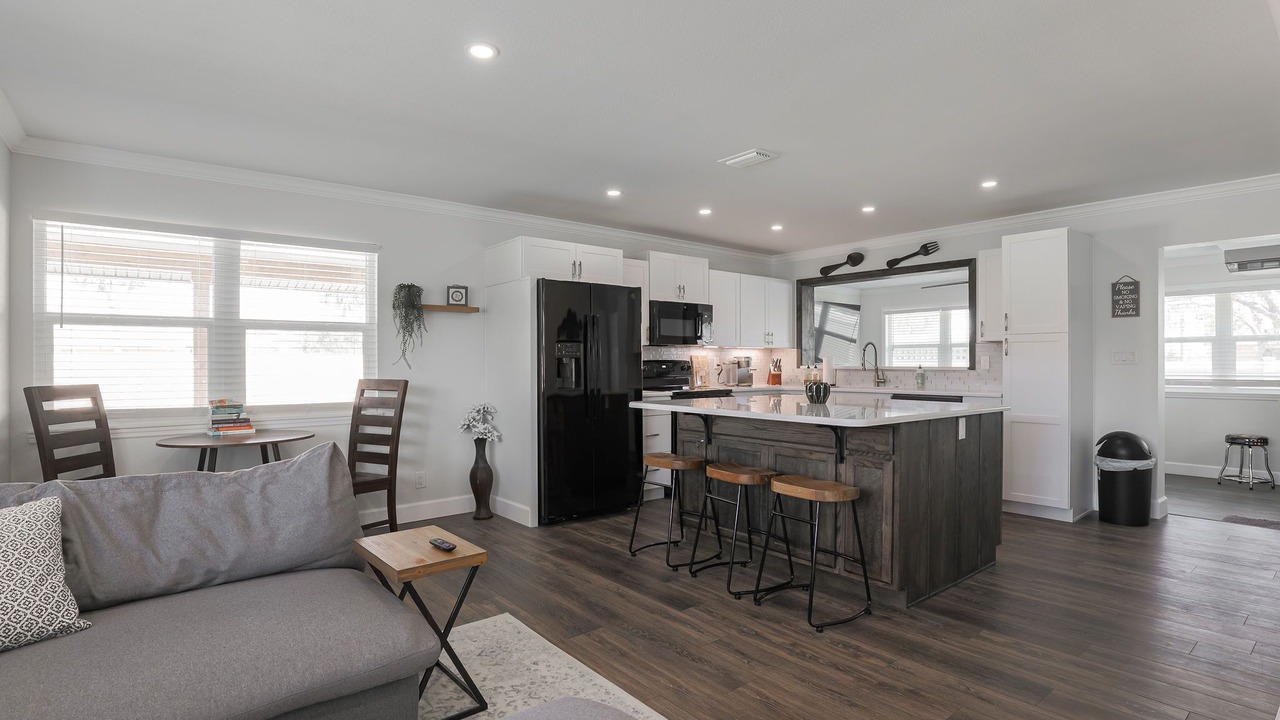 Photo of Livingroom in South Daytona