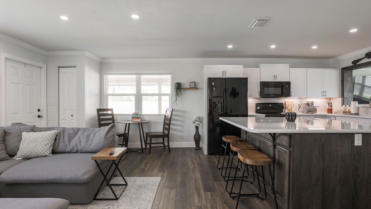 Photo of Livingroom in South Daytona