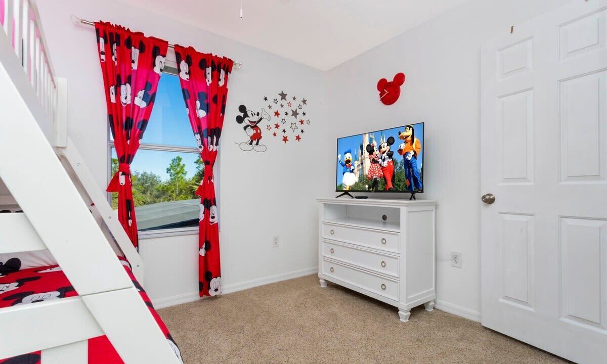 Photo of Bedroom in Lake Wilson Preserve