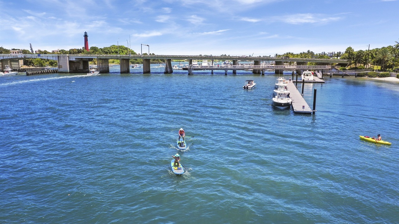 Photo of Others in Jupiter Bay