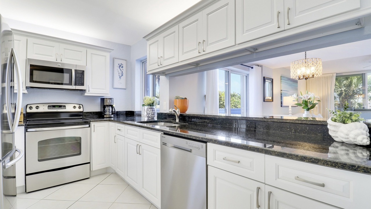 Photo of Kitchen in Jupiter Bay