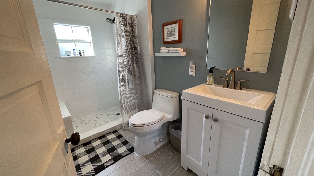 Photo of Bathroom in Valencia Terrace