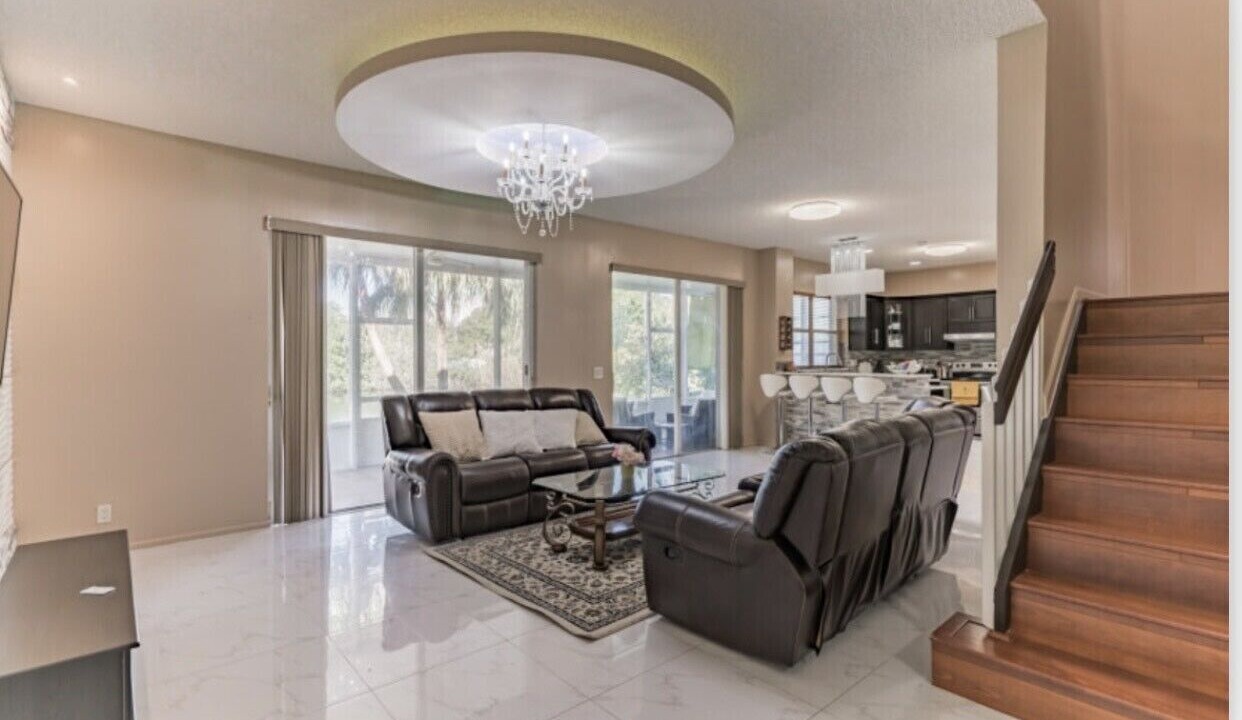 Photo of Livingroom in Survey Creek