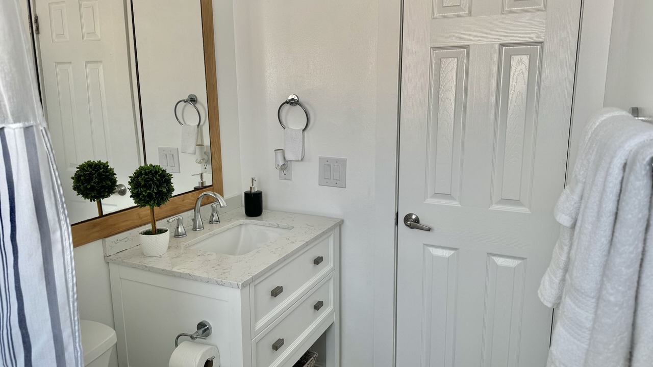 Photo of Bathroom in Egypt Lake-Leto